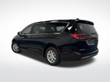 New 2025 Chrysler Pacifica Select image 3