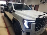 Used 2025 GMC Sierra 2500 AT4 image 5