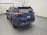 Used 2023 Nissan Rogue SV image 6
