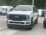 Used 2025 Ford F250 Lariat w/ Black Appearance Package image 3