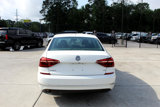 Used 2018 Volkswagen Passat 2.0T image 6