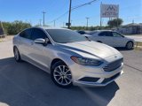Used 2017 Ford Fusion SE w/ Fusion SE Technology Package image 2