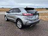 Used 2022 Ford Edge Titanium image 3