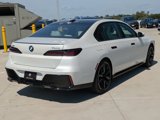 New 2026 BMW 750e xDrive image 2