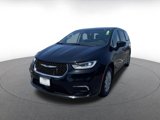 Used 2024 Chrysler Pacifica Touring-L image 5