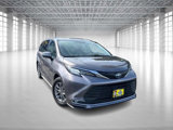 Used 2021 Toyota Sienna XLE image 2
