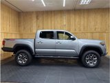 Used 2017 Toyota Tacoma TRD Off-Road image 5
