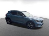 Used 2024 Volvo XC40 B5 Core image 2