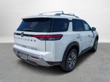New 2025 Nissan Pathfinder SL image 4