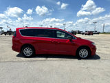 New 2025 Chrysler Pacifica Select image 3