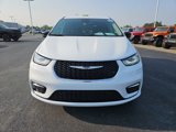 Certified 2024 Chrysler Pacifica Touring-L image 2