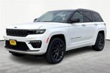 New 2025 Jeep Grand Cherokee Summit image 2
