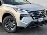 Used 2025 Nissan Rogue S image 4