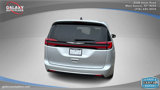 Used 2023 Chrysler Pacifica Touring-L image 6