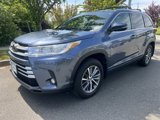 Used 2018 Toyota Highlander XLE image 2