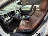 Used 2017 Toyota Highlander Limited image 3