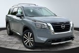 New 2025 Nissan Pathfinder Platinum image 2