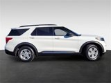 Used 2023 Ford Explorer XLT image 2