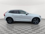 Certified 2022 Volvo XC60 B5 Momentum w/ Climate Package image 5