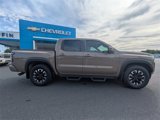 Used 2022 Nissan Frontier Pro-X image 3
