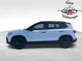New 2025 Volkswagen Taos SE image 2