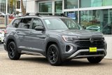 New 2025 Volkswagen Atlas Peak Edition SE image 2