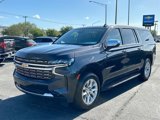 Used 2023 Chevrolet Suburban Premier image 3