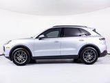 Used 2024 Porsche Cayenne image 2