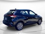 Used 2024 Nissan Kicks SV image 3