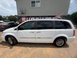 Used 2016 Chrysler Town & Country Touring-L image 5