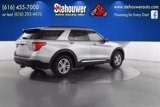 Used 2022 Ford Explorer XLT image 3