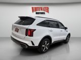 Used 2022 Kia Sorento EX w/ Panoramic Sunroof Package image 4