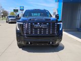 New 2025 GMC Sierra 2500 Denali Ultimate image 2