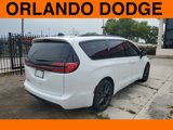 New 2024 Chrysler Pacifica Touring-L w/ Uconnect Theater Family Group image 4