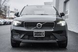 Certified 2025 Volvo XC40 B5 Core image 2