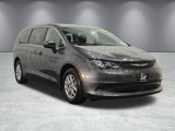 Used 2022 Chrysler Voyager LX image 2