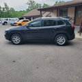 Used 2017 Jeep Cherokee Latitude w/ Cold Weather Group image 3
