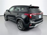 Used 2024 Kia Seltos LX image 4