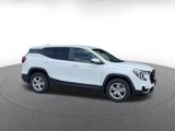 Used 2024 GMC Terrain SLE image 2