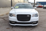 Used 2023 Chrysler 300 C image 2
