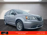 Used 2013 Chrysler Town & Country Touring-L w/ Driver Convenience Group image 4