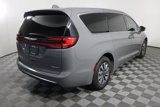 Used 2022 Chrysler Pacifica Touring-L image 5