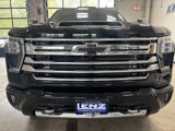 Used 2024 Chevrolet Silverado 2500 High Country image 3