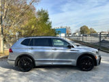 Used 2022 Volkswagen Tiguan SE R-Line image 4