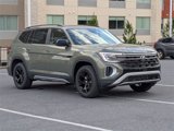 New 2025 Volkswagen Atlas Peak Edition SE image 3