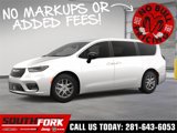 New 2025 Chrysler Pacifica Select image 2