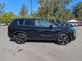 New 2025 Mitsubishi Outlander SE image 3