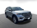 Used 2024 Ford Explorer Limited image 3