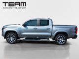 Used 2023 Chevrolet Colorado Z71 w/ Z71 Convenience Package 2 image 4