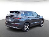 New 2025 Mitsubishi Outlander SE image 3
